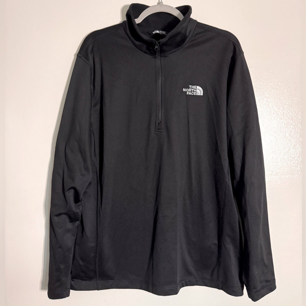 THE NORTH FACE 1/4 Zip Long Sleeve Activewear Shirt - Men's Size Large - Black